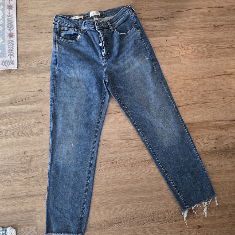 Universal Thread Cropped Denim Jeans